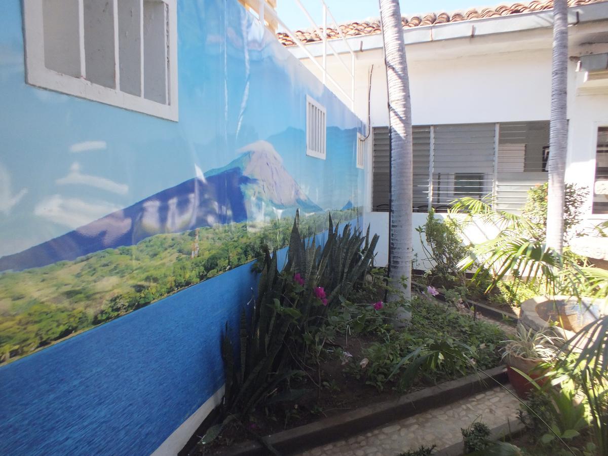 לאון Volcano Hostel מראה חיצוני תמונה