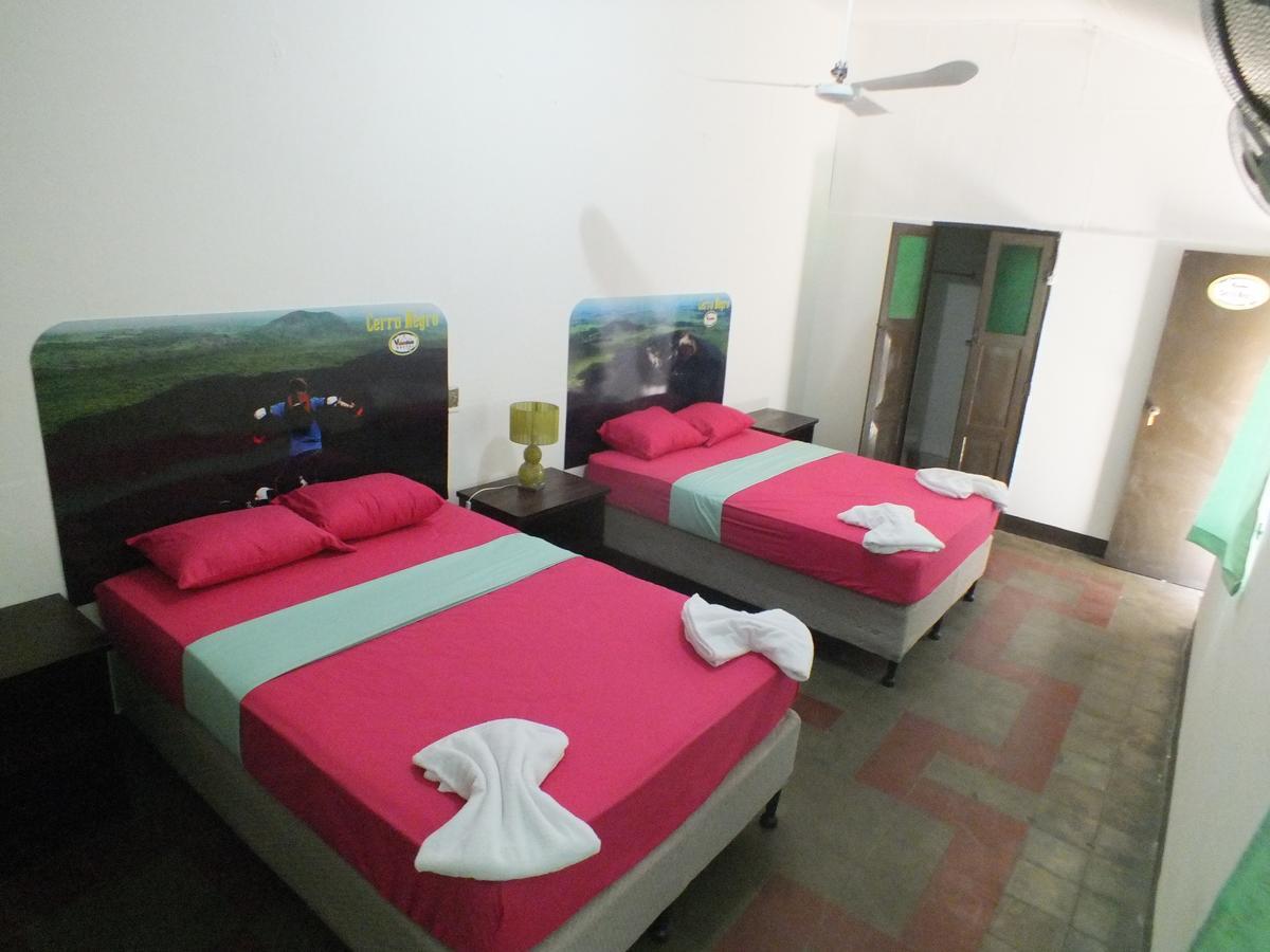 לאון Volcano Hostel מראה חיצוני תמונה