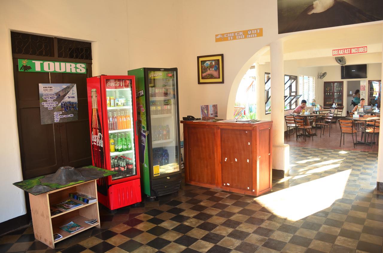 לאון Volcano Hostel מראה חיצוני תמונה